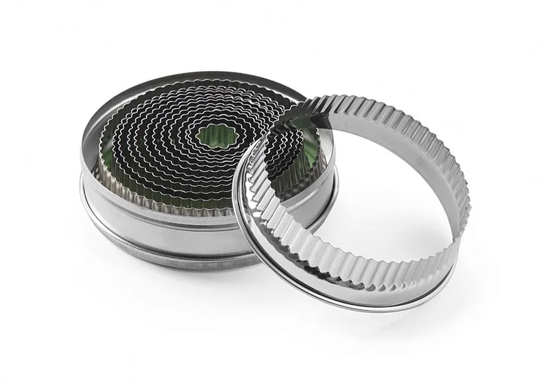 HENDI Ausstechformset – mit Zackenrand – Ø 18-108 – (H)35 mm