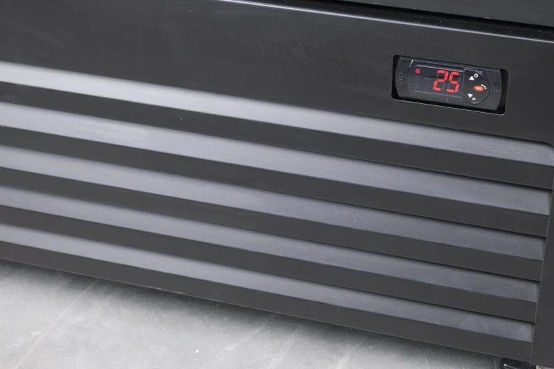 Kühlschrank/ Getränkekühlschrank mit Schiebeglastüren, schwarz, 780 Liter